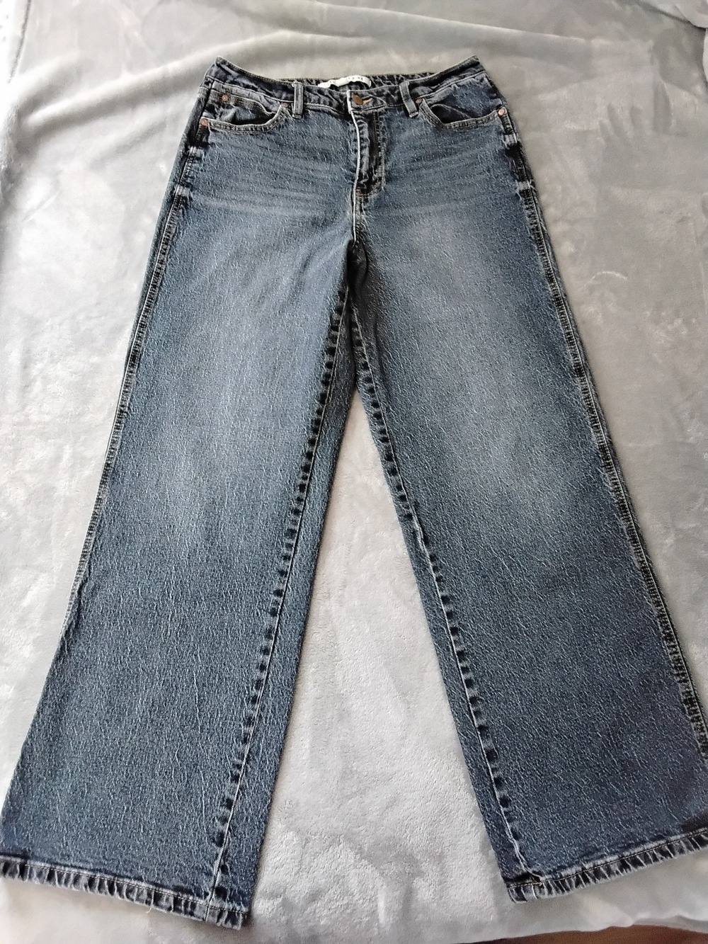 Celebrity Pink Women's Wide-Leg Jeans in Washed Blue